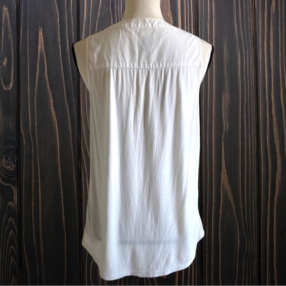 MIXED MEDIA SLEEVELESS EYELET TANK TOP BLOUSE - Picture 11 of 11